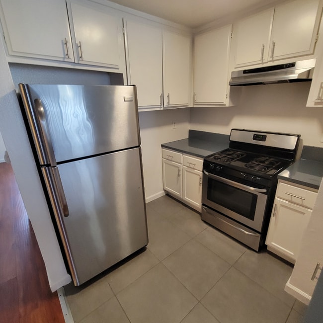 Building Photo - 5011 Monte Vista St