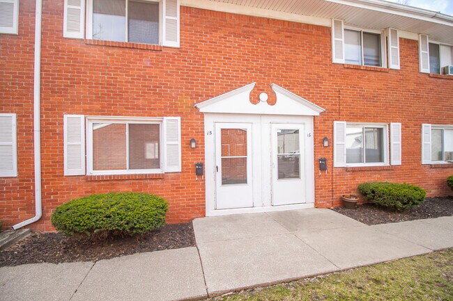 Building Photo - 4715 Bennett Rd