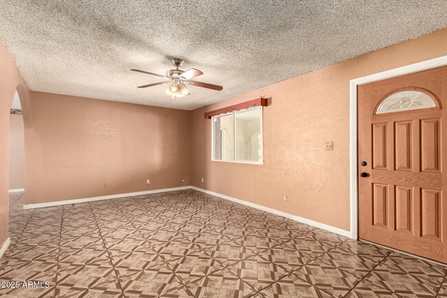 Foto del edificio - 3316 N 63rd Ave