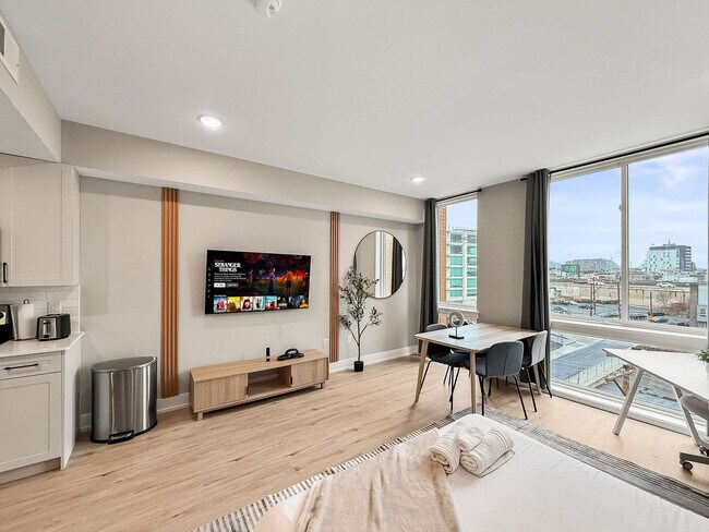 Building Photo - 626 N Delaware Ave