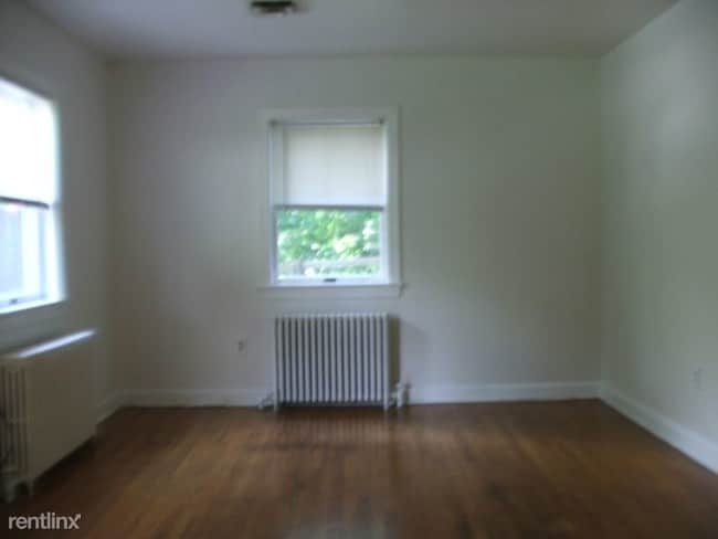 Building Photo - 2 br, 1 bath House - 773 Papermill Rd