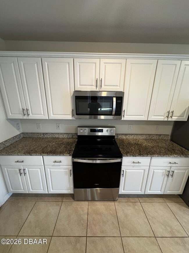 Building Photo - 20 BELLA LAGO Cir