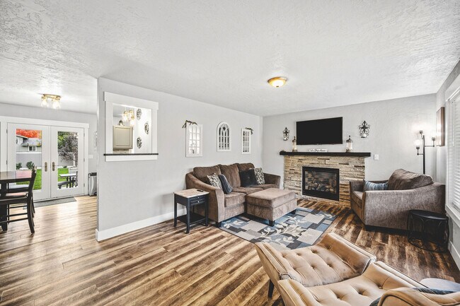 Foto del edificio - 11168 N Bartlett Ave
