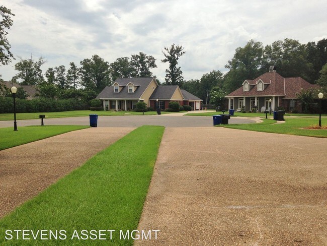 Building Photo - 2312 Fernbrook Cir