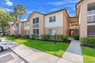 Building Photo - 9855 Westview Dr