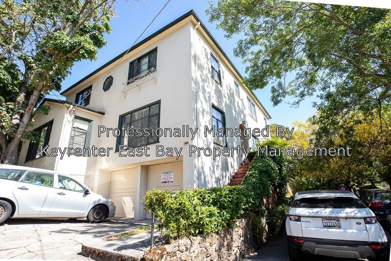 Primary Photo - 2520 Hilgard Ave