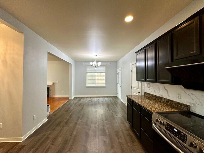 Foto del edificio - 312 Tremont Ave.