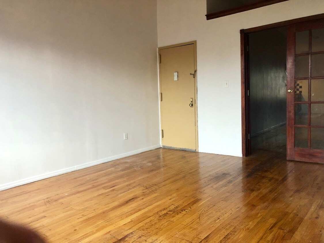 Foto del edificio - Prime 1 BED / 116th Street / $1,600