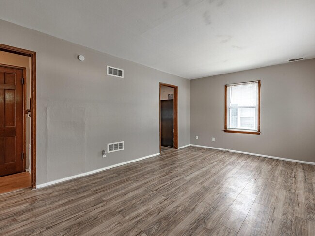Foto del edificio - 260 N Jefferson St