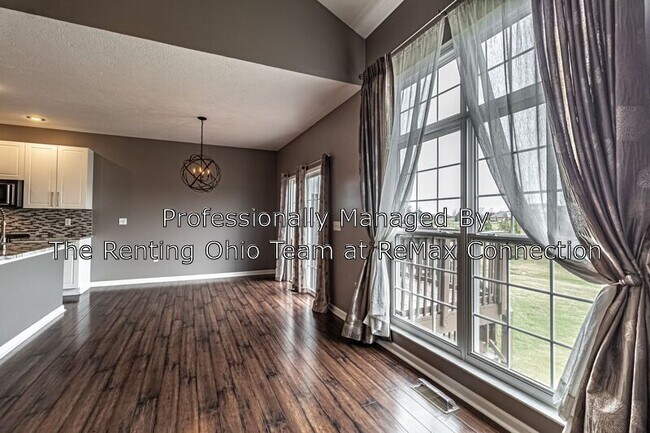 Building Photo - 727 Mystic Pointe Dr