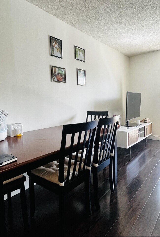 Foto del edificio - 16851 NE 23rd Ave