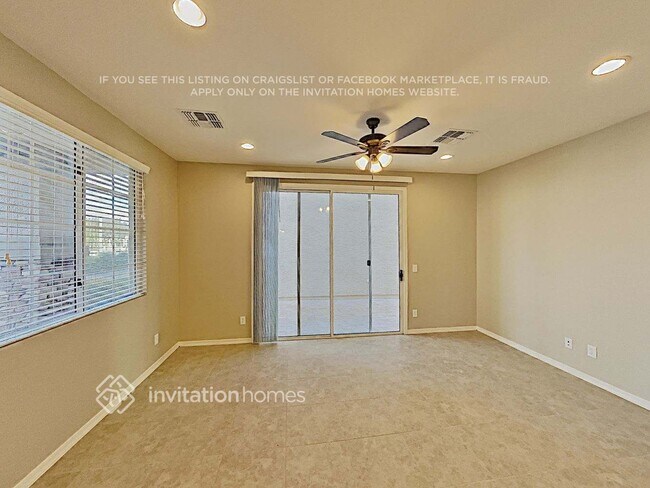 Building Photo - 832 S Henry Ln