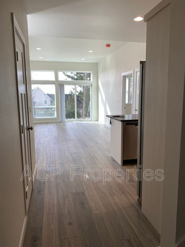 Foto del edificio - 1162 E Grover St