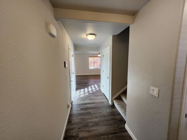 Foto del edificio - Newer 4 bedroom in The Vistas at Meridian Ranch