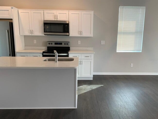 Building Photo - 10364 Kidron Ave