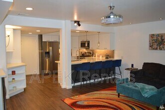 Building Photo - 1925 N Vía Miraleste