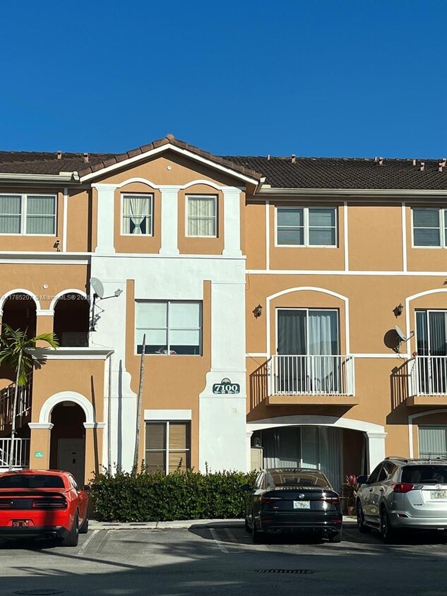 Primary Photo - 7100 NW 177th St