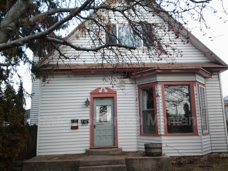 Primary Photo - 528 S 5th St W