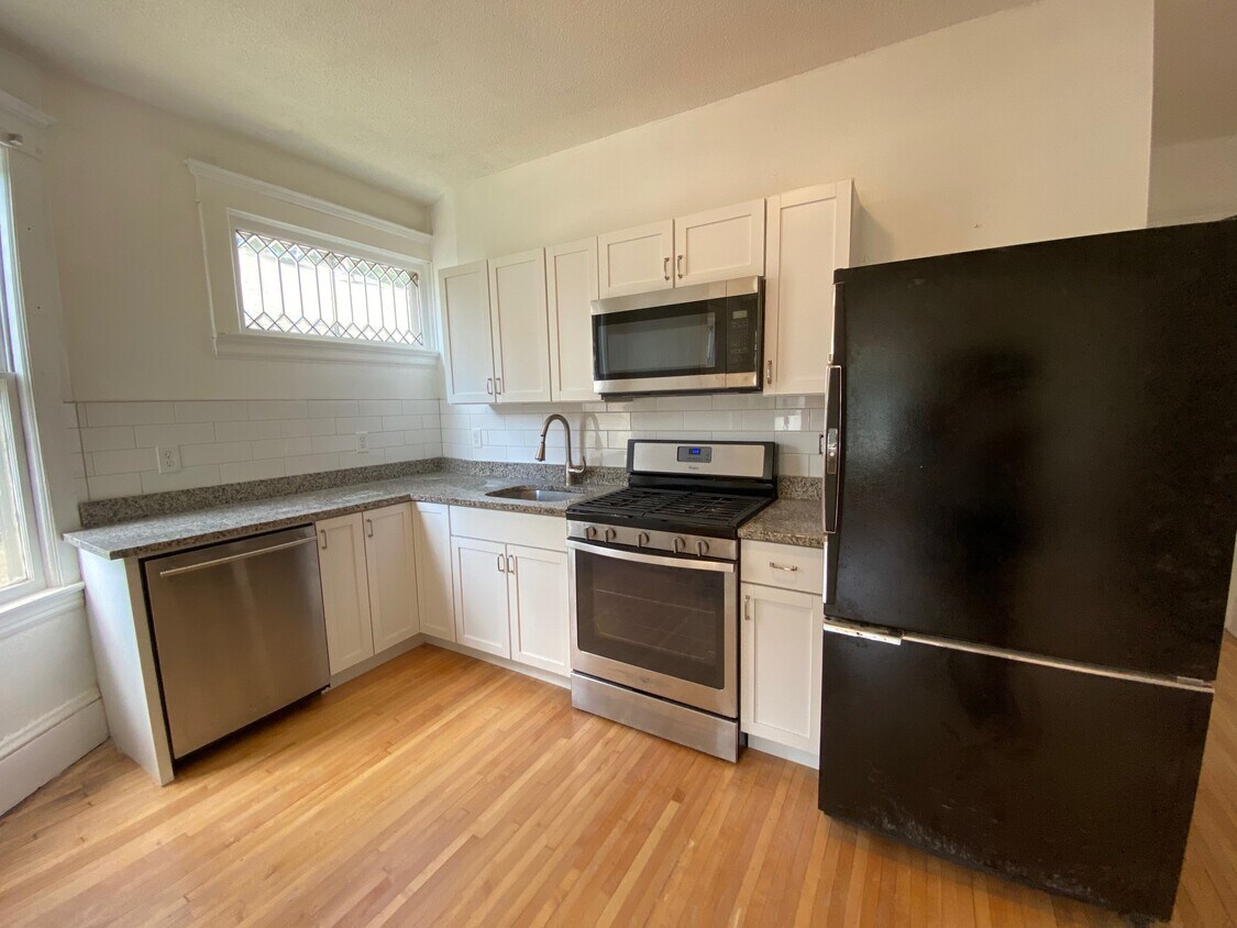 Foto principal - 2621 Colfax Ave S