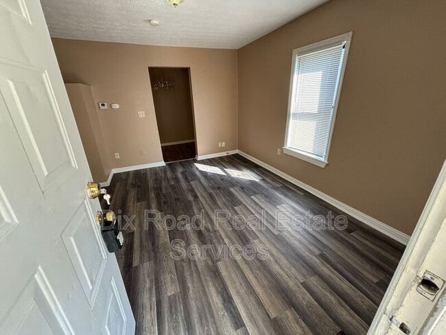 Building Photo - 2030 Pater Ave