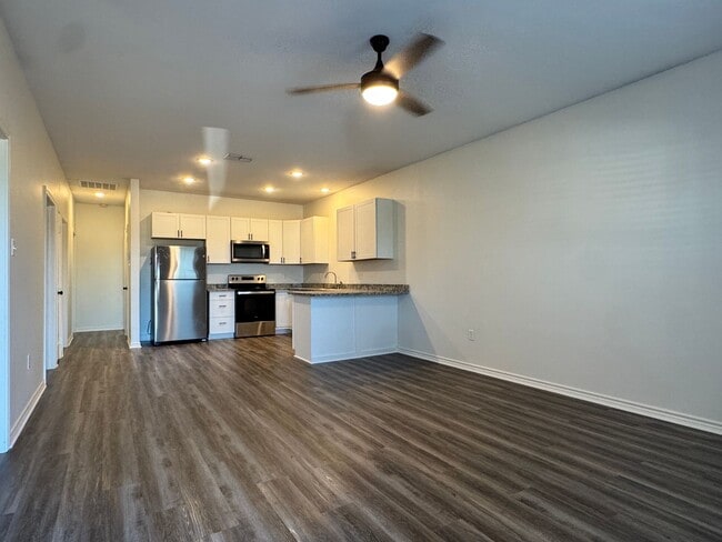 Foto del edificio - 13209 County Rd 499