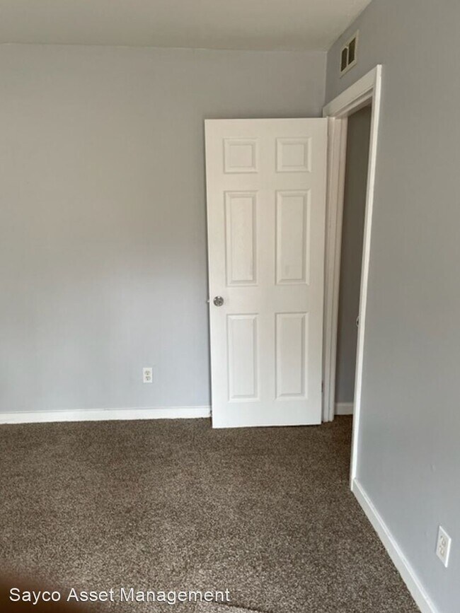 Building Photo - 3 br, 1.5 bath House - 1341 Hatfield Ln