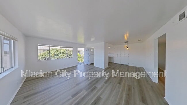 Building Photo - 7580 Cathedral Oaks Rd