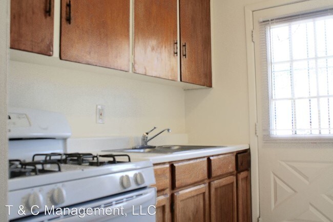 Foto del edificio - 3400 Crest Ave SE