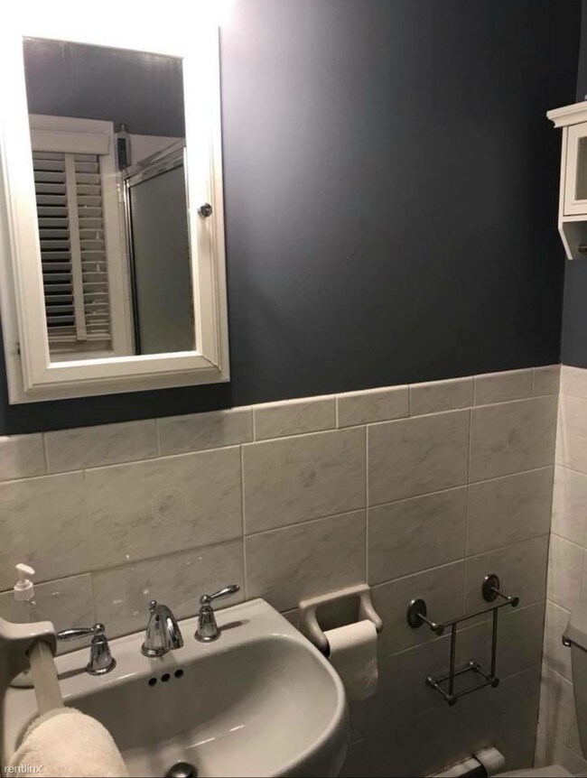 Foto del edificio - 3 br, 2 bath  - 14938 81st St
