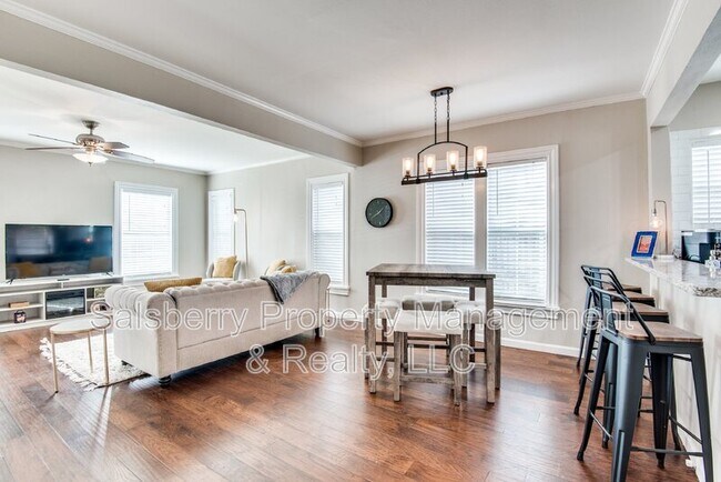 Foto del edificio - 3824 Collinwood Ave