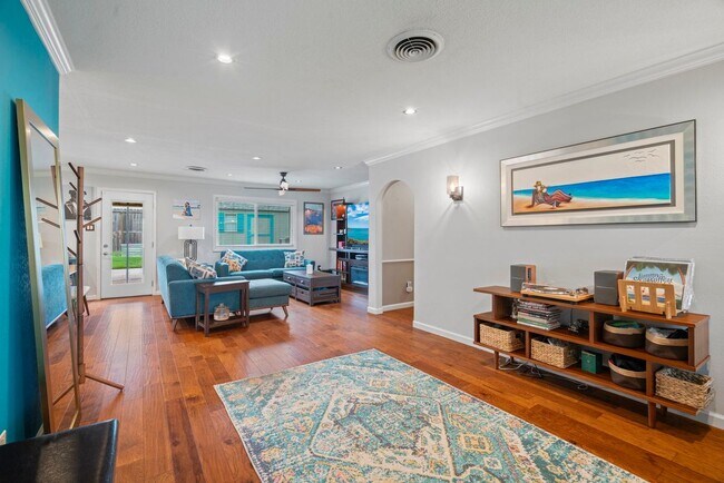 Building Photo - 2407 Willowby Dr