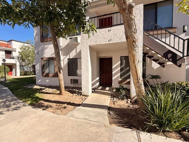 Foto del edificio - Bright & Spacious Condo Living with Parking!