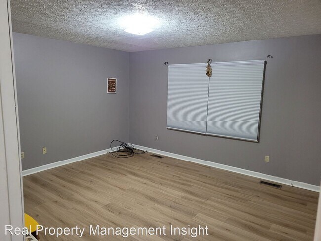 Building Photo - 2 br, 1.5 bath House - 485 Pickett Street