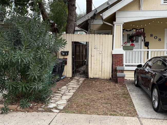 Foto del edificio - 808 Colquitt St