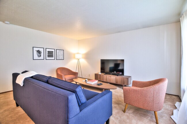 Building Photo - 3420 Eden Dr