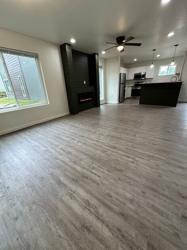 Foto del edificio - 1350 E 24th St