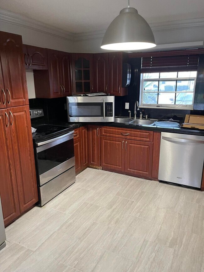Building Photo - 192 Cape Cod Cir