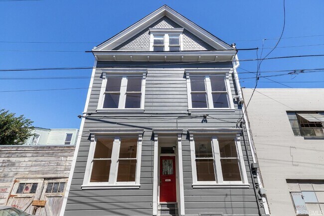 Building Photo - 87 Virgil Street