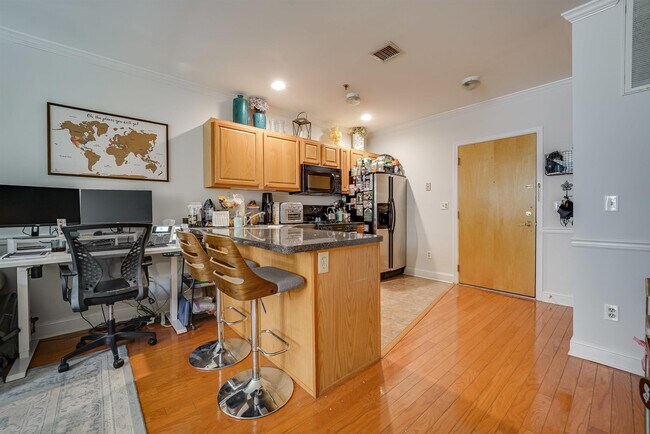 Foto del edificio - 725 Jefferson St