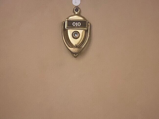 Foto del edificio - 2319 E 70th Pl