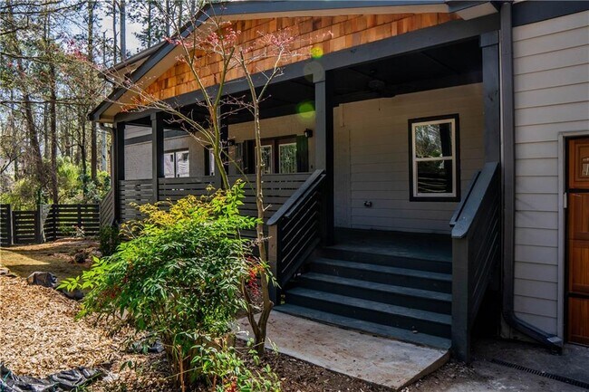 Foto del edificio - 1433 Merriman Ln NE