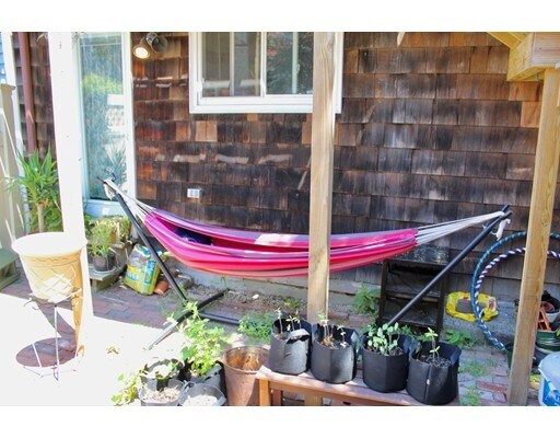 Building Photo - 8 Wall St