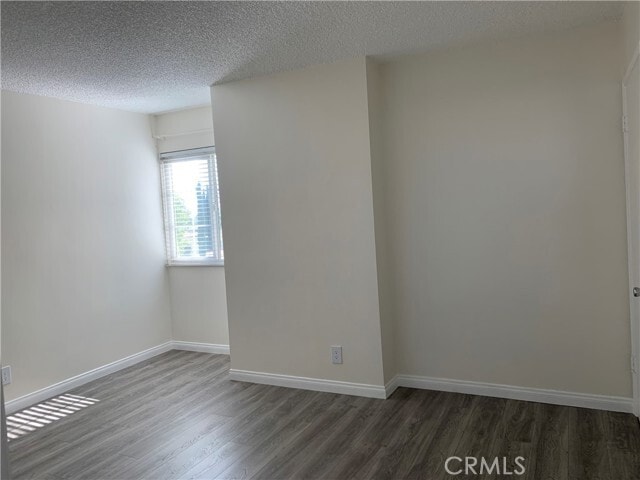 Building Photo - 656 Lemar Park Dr