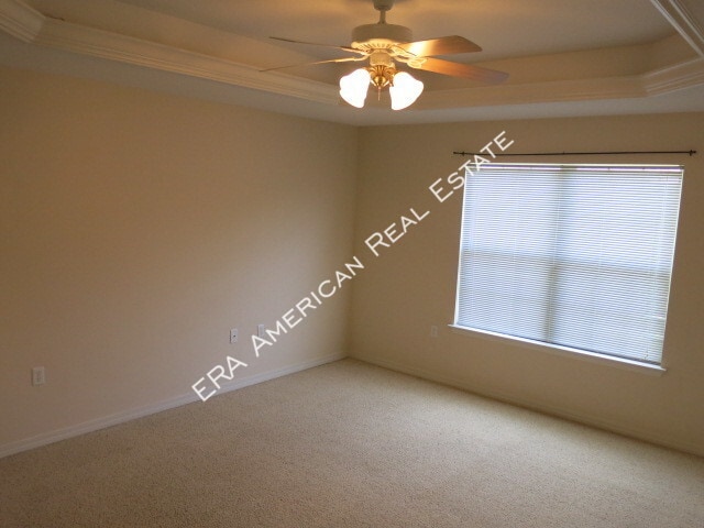 Building Photo - 1919 Kadima Cir