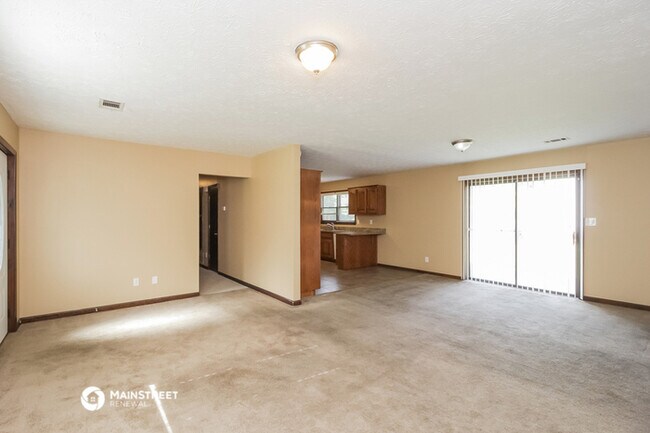 Building Photo - 5071 Hubert Dr