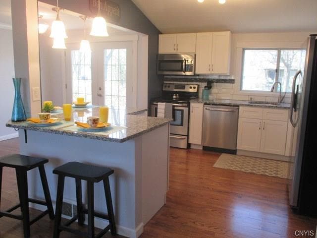 Building Photo - 5 Jonquil Ln