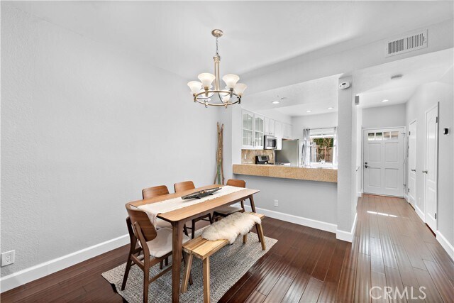 Building Photo - 27995 Longford