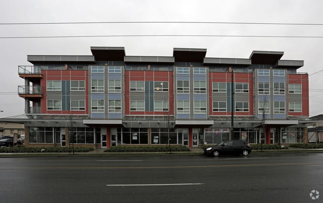 Building Photo - Rhodes on 41st