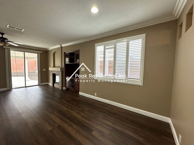 Foto del edificio - Wonderful 3bd/2ba Antelope Home with 2 Car...