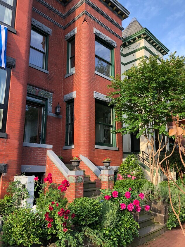 Morning Light! - 120 Seaton Pl NW